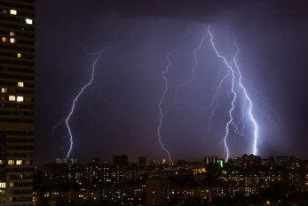 Məşhur aktrisanın ərini ildırım vurub öldürdü -FOTO