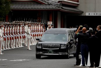 Sui-qəsd nəticəsində öldürülən Şinzo Abe dəfn edildi 