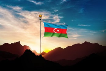 Buzdux dağında Azərbaycan bayrağı qaldırıldı - VİDEO