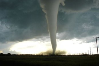 Nazirlik rəsmisi: “Azərbaycanda tornadolar tez-tez müşahidə edilə bilər” 