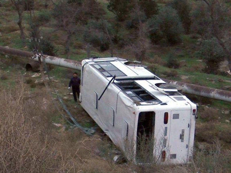 Bakı-Qazax yolunda avtobus qəzası - 15 nəfər yaralandı