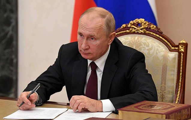 Putin Kerç boğazı ilə bağlı fərman imzaladı 