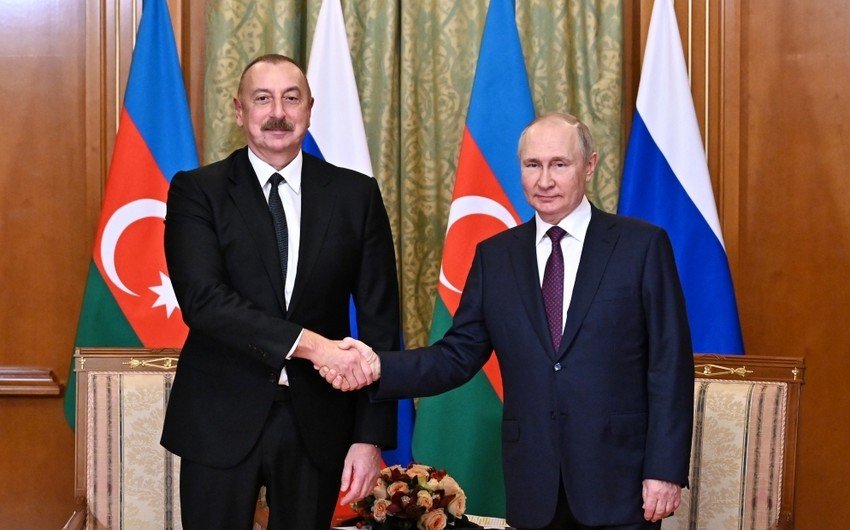 Vladimir Putin İlham Əliyevə zəng edib 