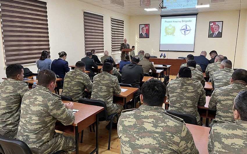 NATO nümayəndələri Ordumuzun döyüş texnikası ilə tanış oldular 