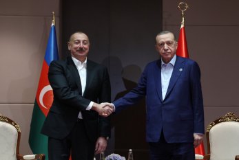Azərbaycan və Türkiyə prezidentləri Səmərqənddə görüşüb 