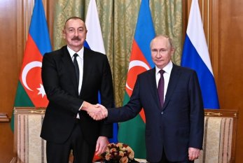 Vladimir Putin İlham Əliyevə zəng edib 