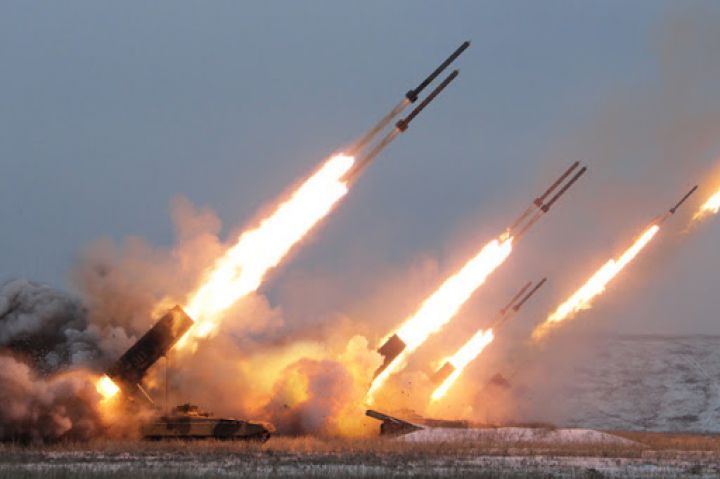 Rusiya Ukraynanı “raket yağışı”na tutdu 