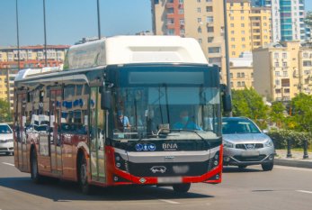 "Baku Bus"ın avtobusu yolda alışdı - Yanğının VİDEOSU 