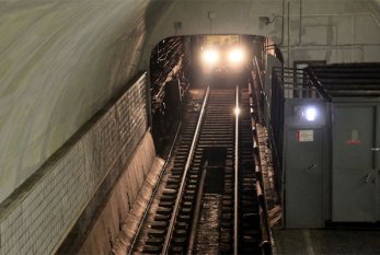 Metroda qatar tuneldə qaldı - RƏSMİ AÇIQLAMA