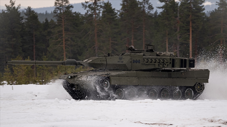 Almaniya Polşanın Ukraynaya “Leopard” tanklarını verməyinə “yaşıl işıq” yandırdı 