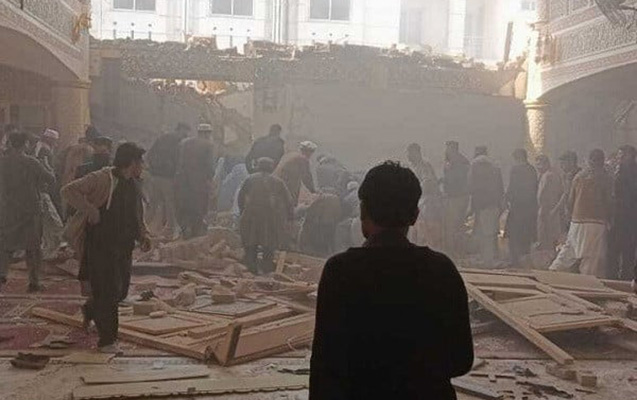 Pakistanda kamikadze məsciddə özünü partlatdı - 17 ölü, 80 yaralı