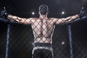 MMA döyüşçüsü qatarda ölü tapıldı 