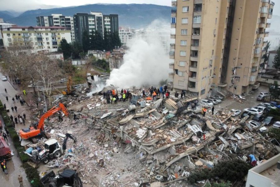 Malatyada dağıntılar altında qaldığı deyilən tələbələrlə bağlı bir məlumat yoxdur 