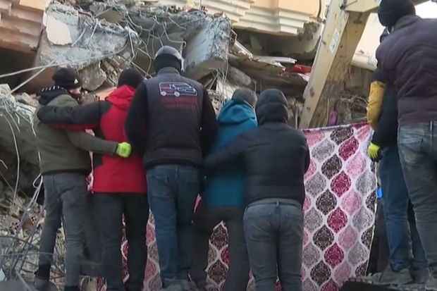 Baku TV Adıyamanda: Doğmalarını itirənlər fəryad edir - VİDEO VİDEO