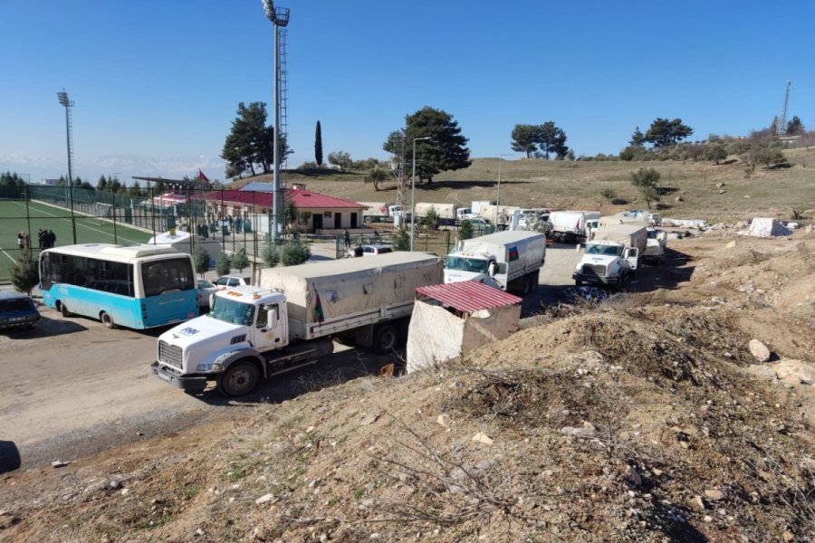 FHN tərəfindən Türkiyəyə böyük sayda çadırlar çatdırılıb 
