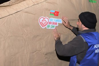 Azərbaycan könüllüləri Malatyada uşaqlar üçün çadırlar qurdu - FOTOLAR