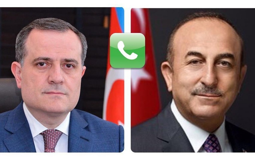 Ceyhun Bayramov Mövlud Çavuşoğlu ilə telefonla danışıb 
