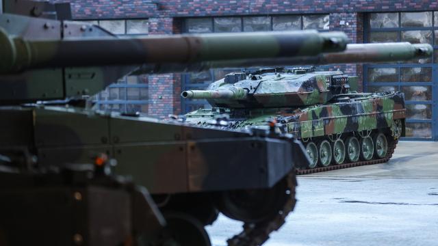Almaniya Ukraynaya tanklar göndərir 