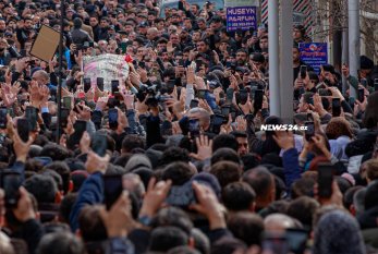 İnsanlar Hacı Şahinlə vidalaşır - FOTOLAR