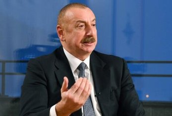 Prezident Şarl Mişellə danışdı 