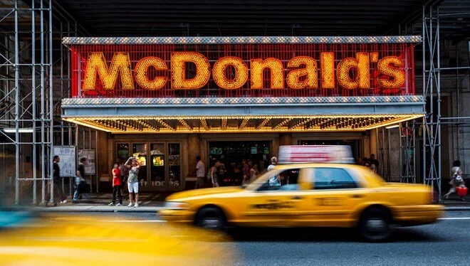"McDonald's" qlobal ixtisar dalğasına qoşulur 