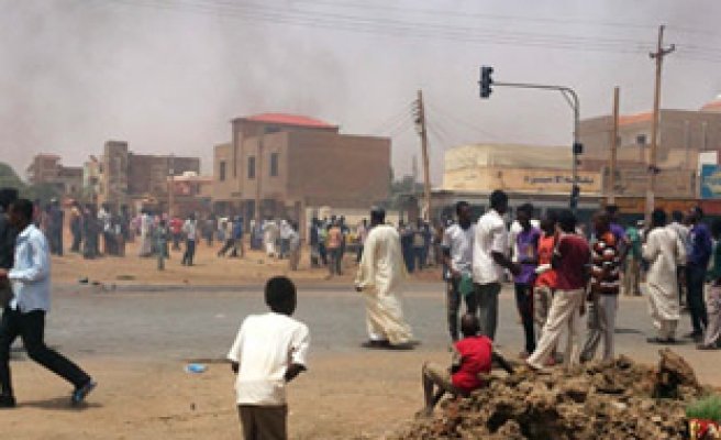 Sudanda toqquşmalarda 180-dən çox insan ölüb 