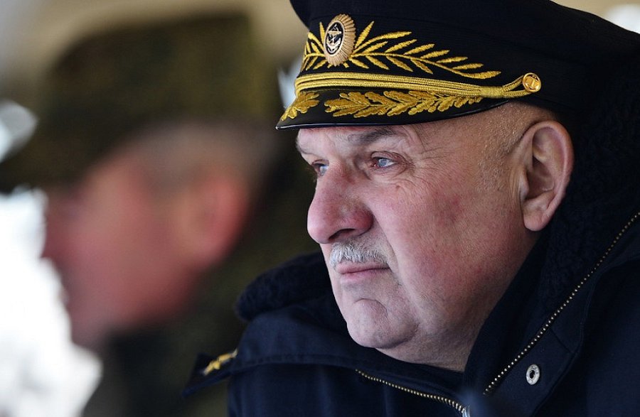 Putin erməni admiralı işdən çıxardı 