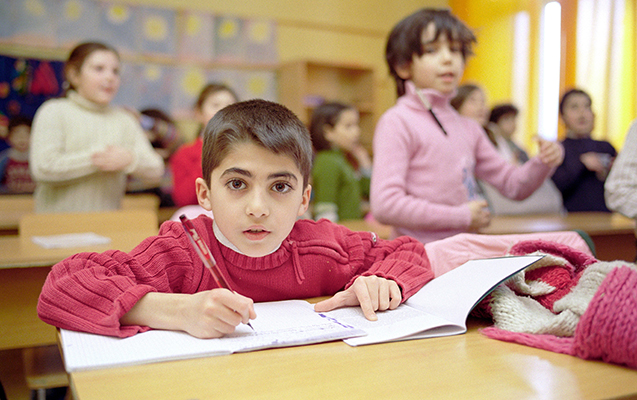 Ermənistanda məktəblər türk və Azərbaycan dilini tədris etmək istəyir