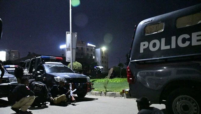 Pakistanda polis məntəqəsində partlayış - Çox sayda ölü və yaralı var