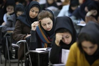 İran universitetləri hicab taxmayan tələbələrə təhsil verməyəcək 