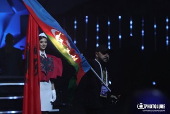Erməni deputat bayrağımızın yandırılmasına görə ÜZR İSTƏDİ