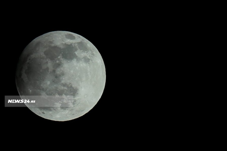 Bakıda Ay tutulması - Fotolar