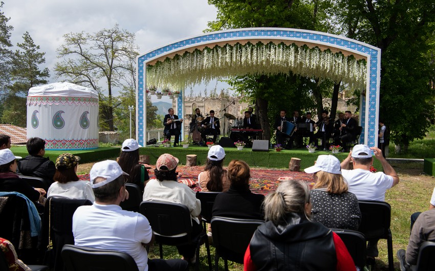 Şuşada keçirilən “Xarıbülbül” Beynəlxalq Musiqi Festivalı başa çatdı