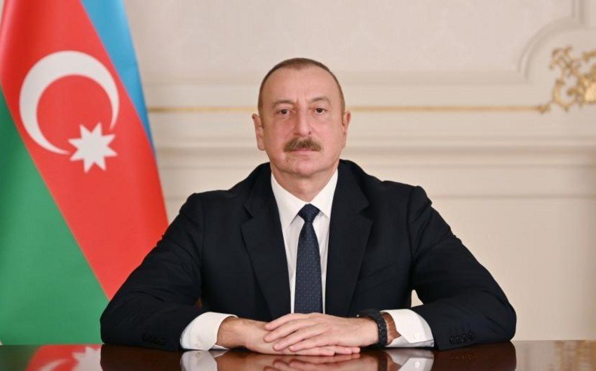 Dmitri Medvedev İlham Əliyevə məktub ünvanlayıb 