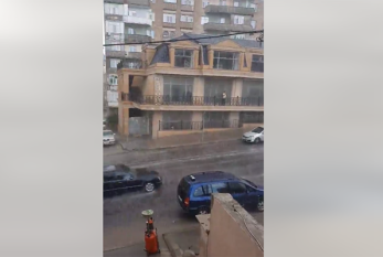 Bakının bu ərazisinə güclü yağış yağır - Video