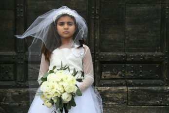 Azərbaycanda daha bir azyaşlı qız evləndirilir - FOTO