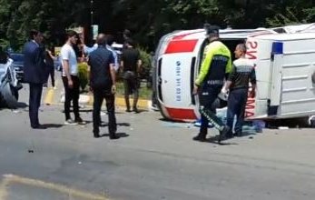 Çağırışa gedən ambulans aşdı - ÖLƏN VAR - VİDEO