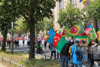 Güney azərbaycanlılar Berlində aksiya keçirir - FOTO