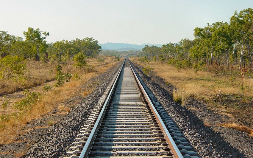 Dəmir yolu dayanacağından oğurluq edildi 