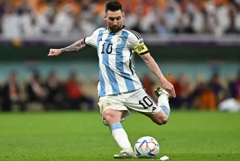 Lionel Messi karyerasının ən erkən qolunu VURDU