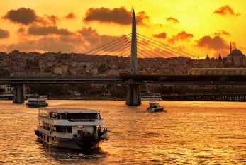 Türkiyə bu gündən gəmilərin boğazlardan keçməsi üçün rüsumları artırır 