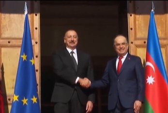 İlham Əliyev Albaniya Prezidentini qarşıladı - VİDEO