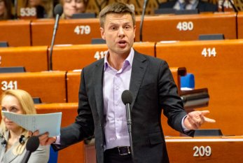 Ukraynalı deputat Zelenskini tənqid etdi