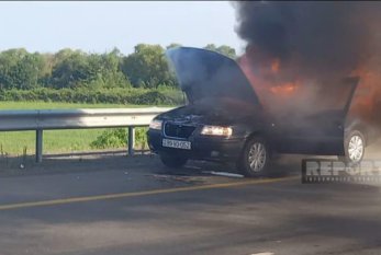 "ASAN xidmət"in əməkdaşının avtomobili yandı - VİDEO