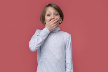 Dilimizi bilmədən dişləyəndə niyə ağrıyır?