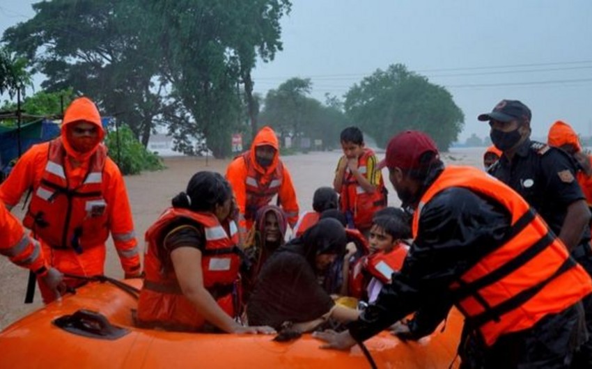 Hindistanda hava şəraiti nəticəsində 2 mindən çox insan öldü