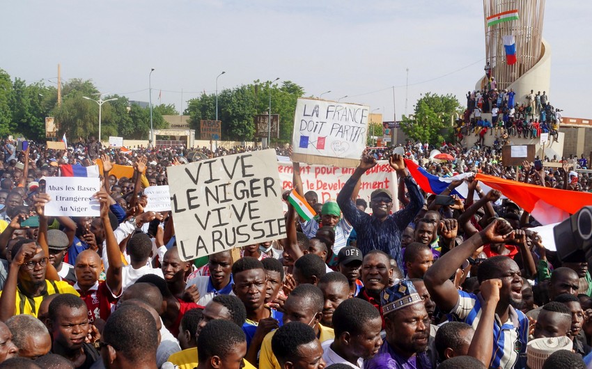 Niger Fransanın hərbi müdaxiləsinə icazə verib