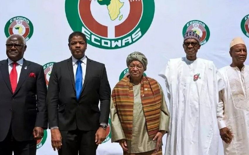 ECOWAS nümayəndə heyəti devrilmiş Niger prezidenti ilə görüşdü