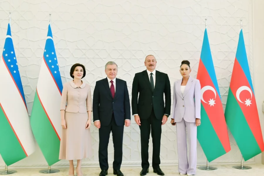Президенты Азербайджана и Узбекистана и их супруги встретились с жителями, переселившимися в новые дома в  Физули - ОБНОВЛЕНО