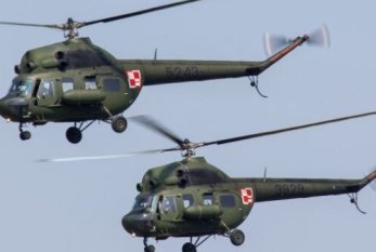 Polșa Belarusla sərhədə döyüş helikopterləri yerləşdirdi - VİDEO